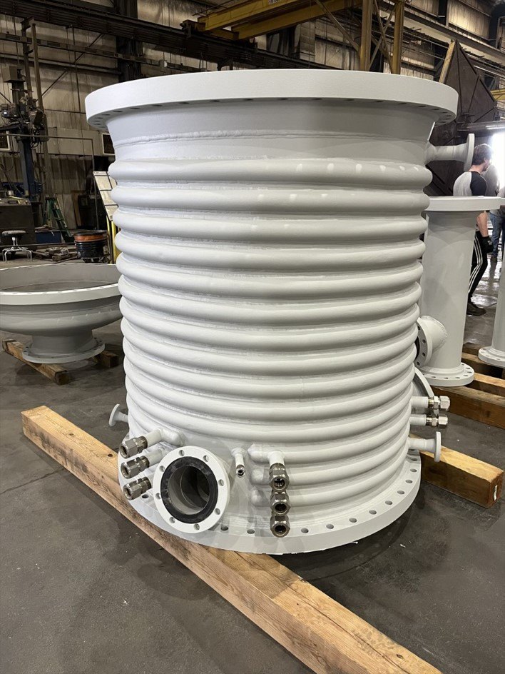 Second-generation FastOx gasifier vessel with cooling coils during fabrication